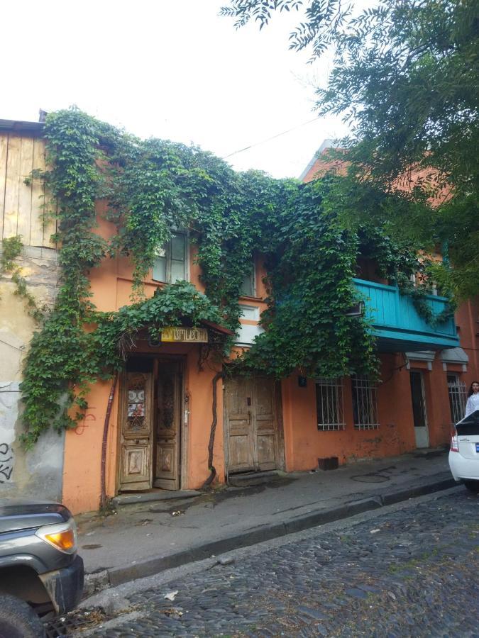 El Hostal Tbilisi Bagian luar foto