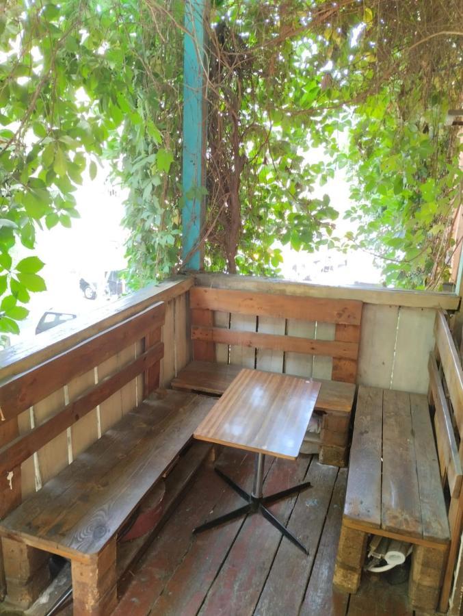 El Hostal Tbilisi Bagian luar foto