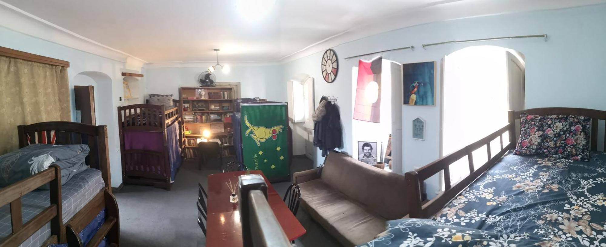 El Hostal Tbilisi Bagian luar foto
